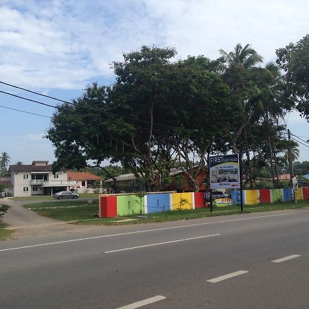 First Guest House Kuantan Esterno foto