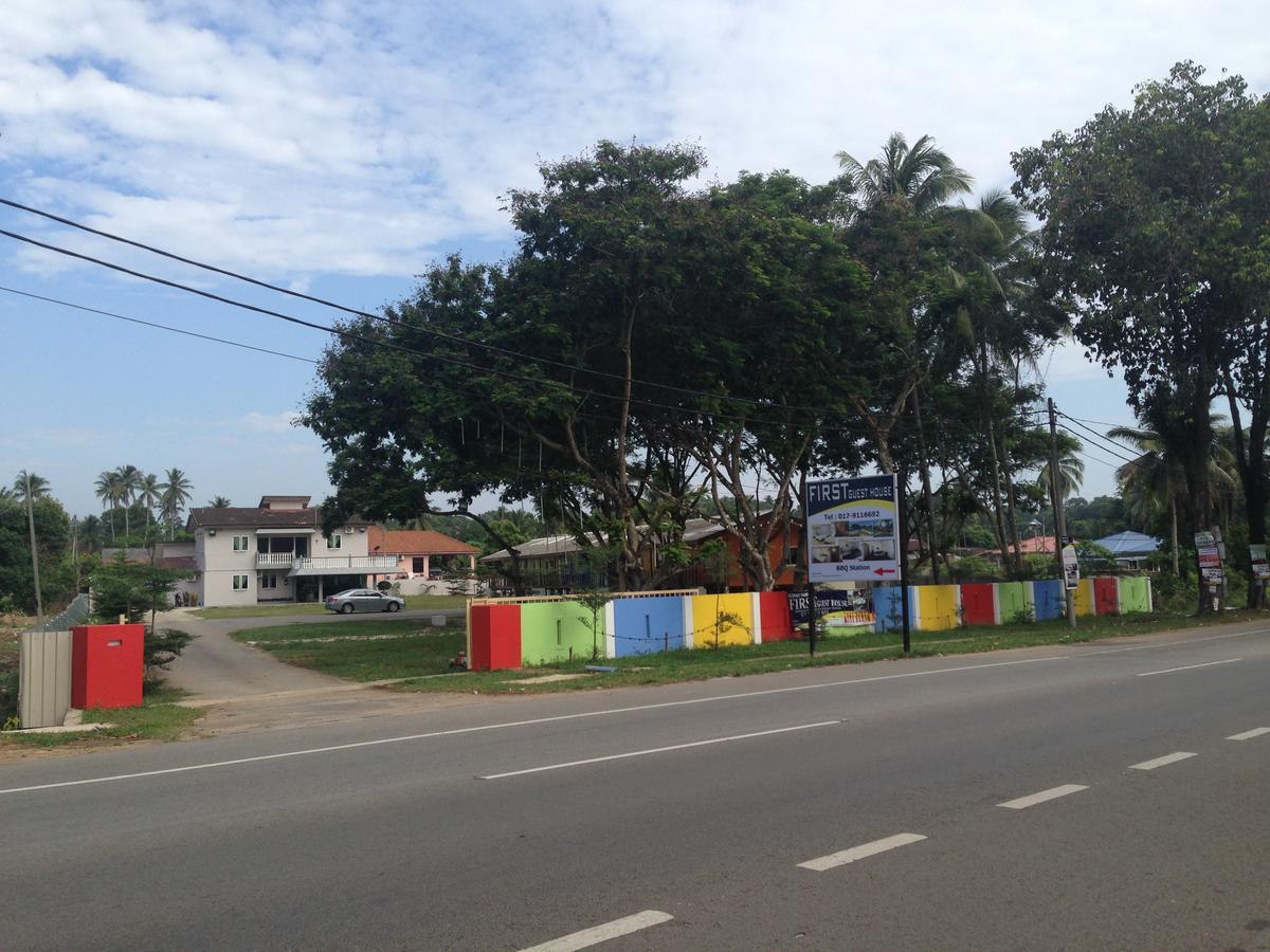 First Guest House Kuantan Esterno foto