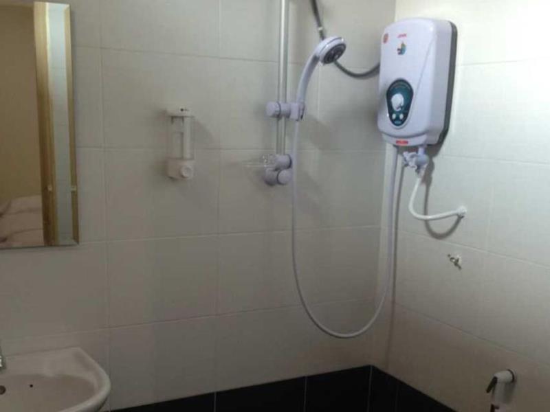First Guest House Kuantan Esterno foto